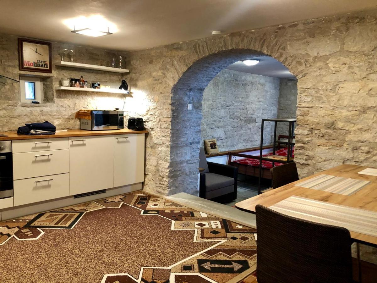 Kauba 6A Apartment Kuressaare Kültér fotó